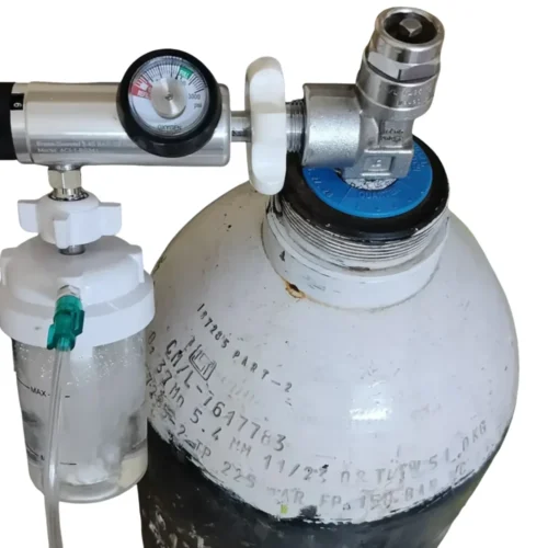 D-Type Medical Oxygen Cylinder Combo – Bullnose Regulator Rentals - Image 2